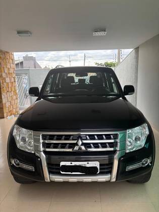 MITSUBISHI PAJERO 3.2 HPE S 4X4 7 LUGARES 16V TURBO INTERCOOLER DIESEL 4P AUTOMÁTICO MITSUBISHI PAJERO 3.2 HPE S 4X4 7 LUGARES 16V TURBO INTERCOOLER DIESEL 4P AUTOMÁTICO